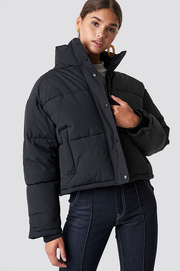 NA-KD Short Padded Jacket svart