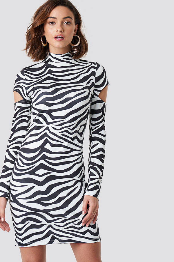 NA-KD High Neck Cut Out Sleeve Dress vit multicolor
