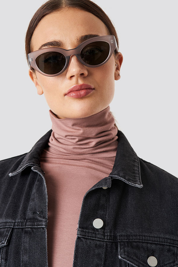 NA-KD Accessories Straight End Cat Eye Sunglasses grå