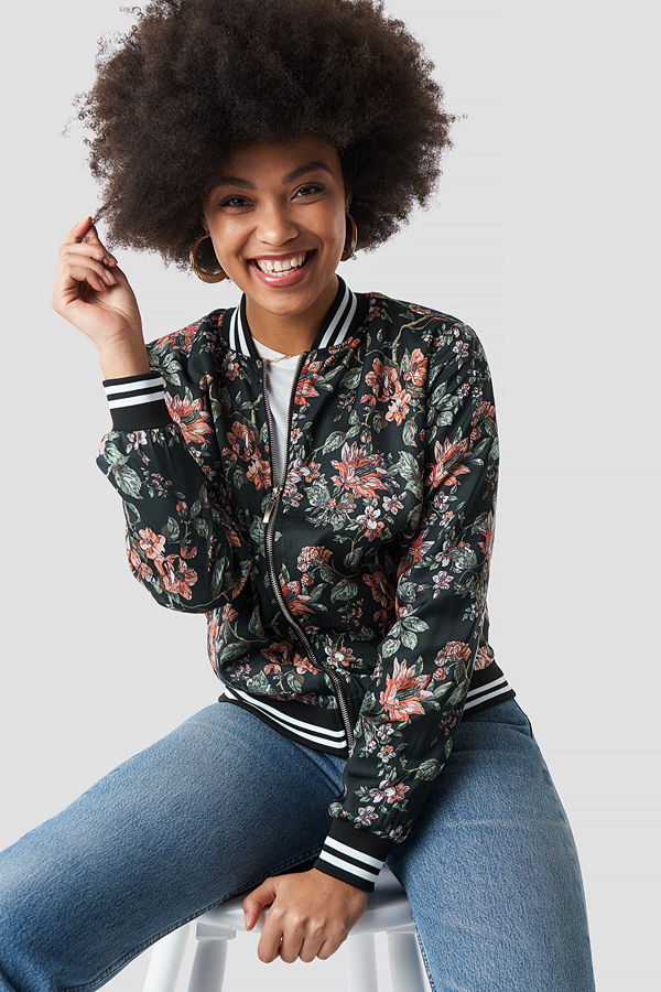 NA-KD Dark Floral Bomber Jacket multicolor