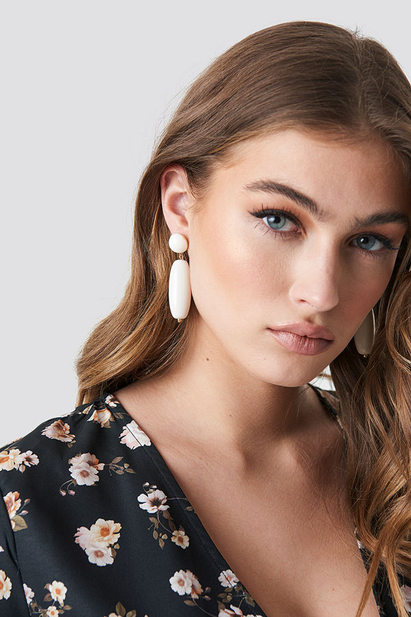 NA-KD Accessories smycke Long Drop Earrings vit