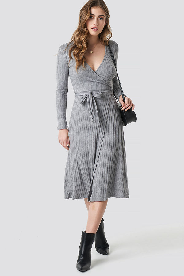 Mango Fama Midi Dress grå