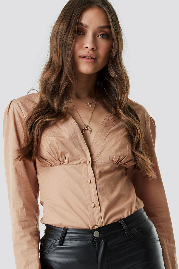 NA-KD Trend V-Neck Buttoned Front LS Top beige