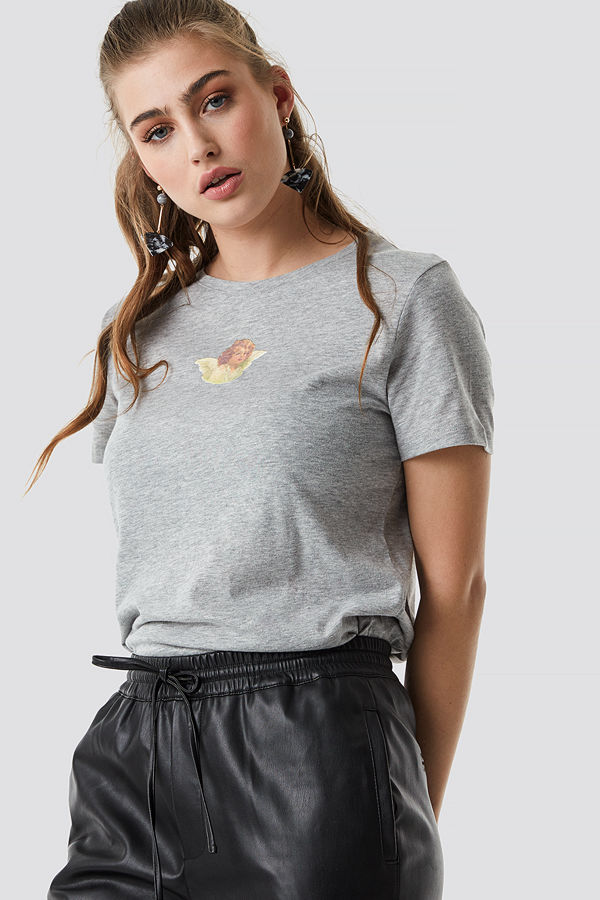 NA-KD Trend Angel Tee grå