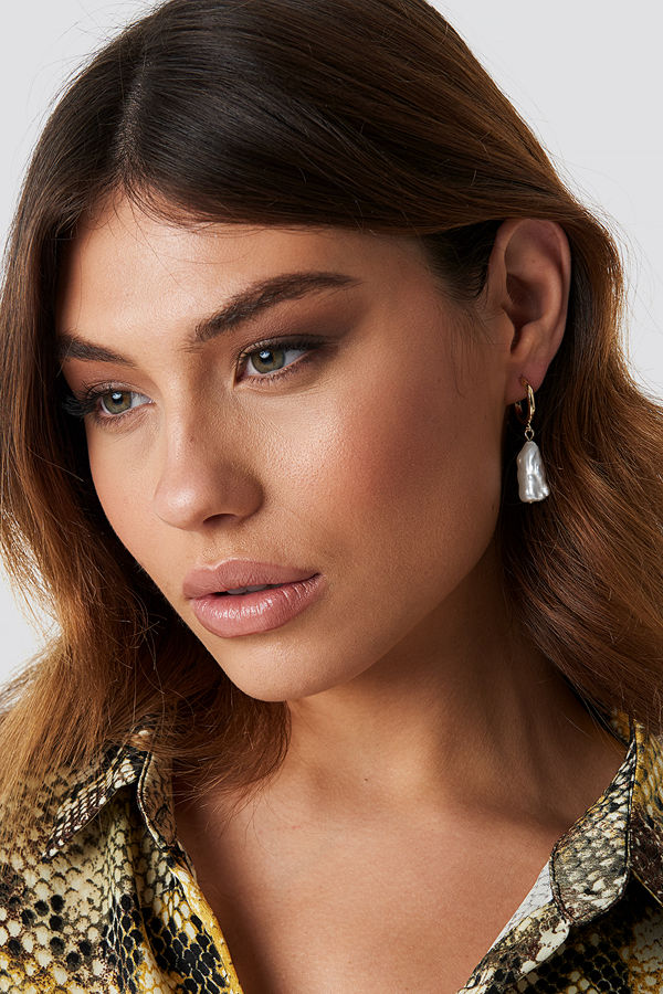 NA-KD Boho Uneven Oval Fresh Water Pearls Earrings - Smycken