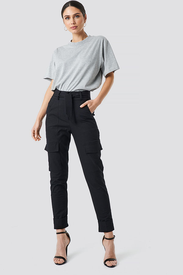 NA-KD Trend svarta byxor Tie Waist Patch Pocket Pants svart