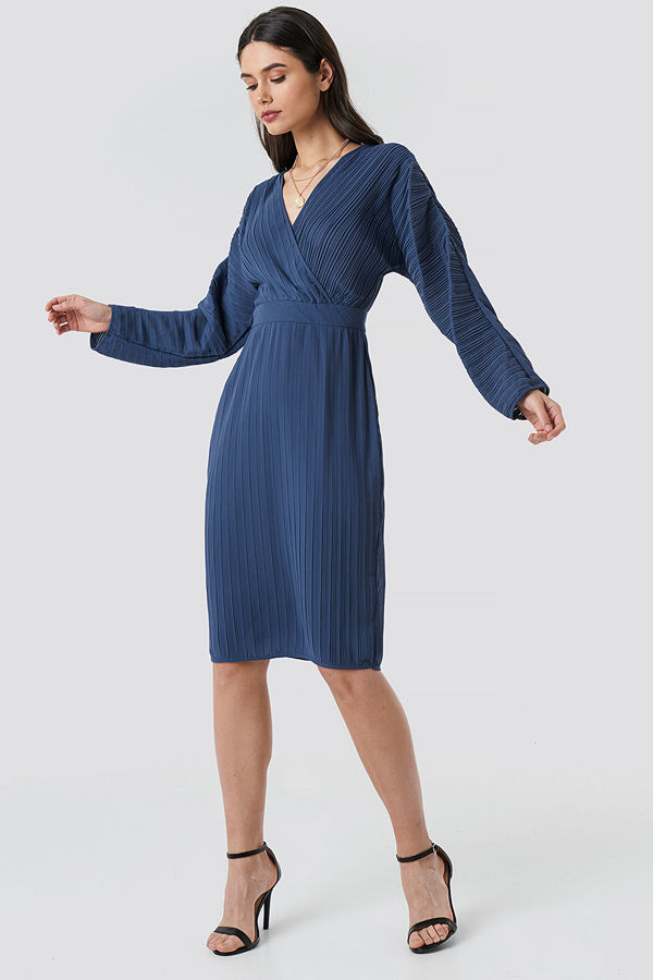 NA-KD Party Dolman Sleeve Pleated Dress blå