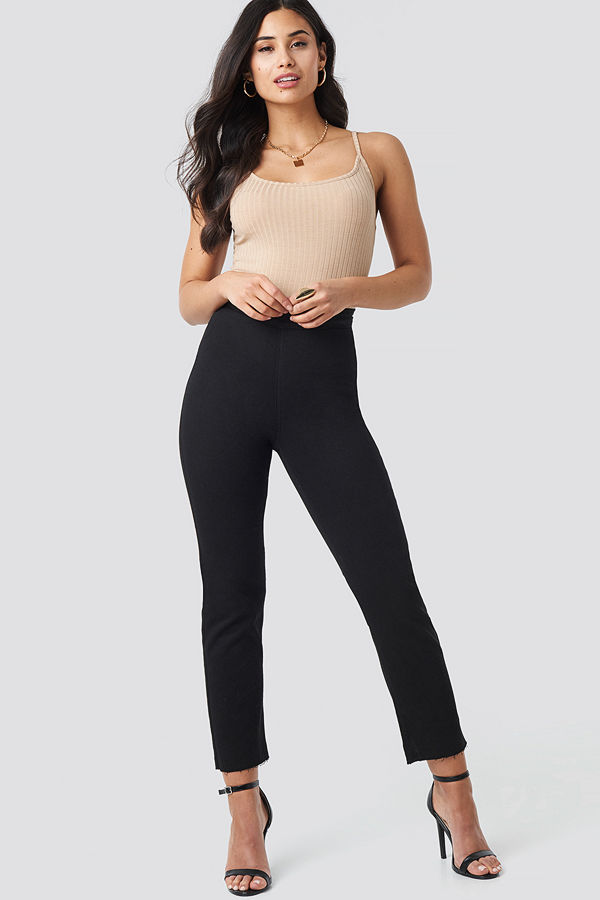 Iva Nikolina x NA-KD Highwaist Straight Leg Jeans svart