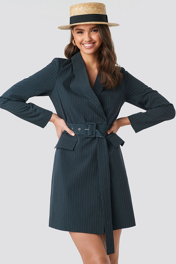 NA-KD Classic Pinstriped Belted Blazer Dress blå