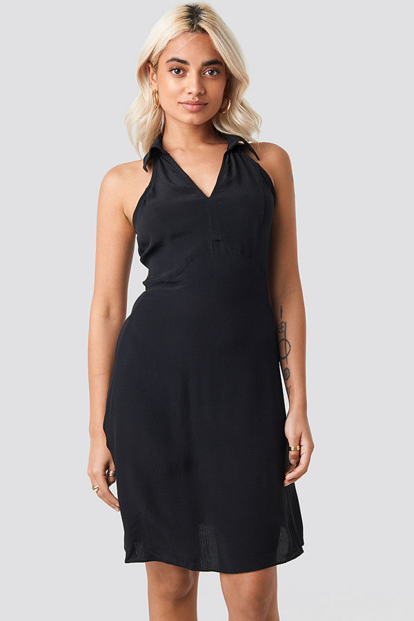 Trendyol Shoulder Detail Mini Dress svart