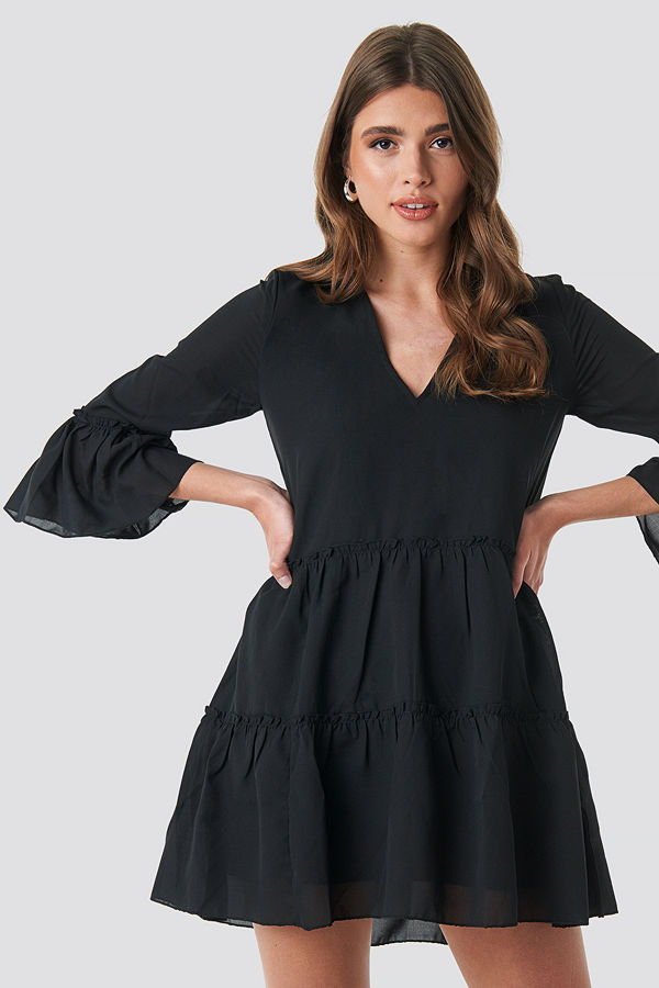 NA-KD Boho V-Neck Ruffle Mini Dress svart