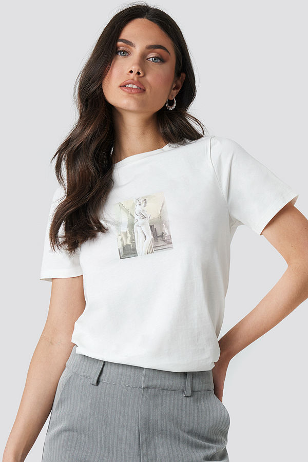 NA-KD Statue T-shirt vit