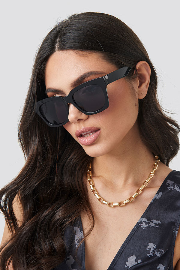 NA-KD Accessories Rounded Squared Sunglasses svart