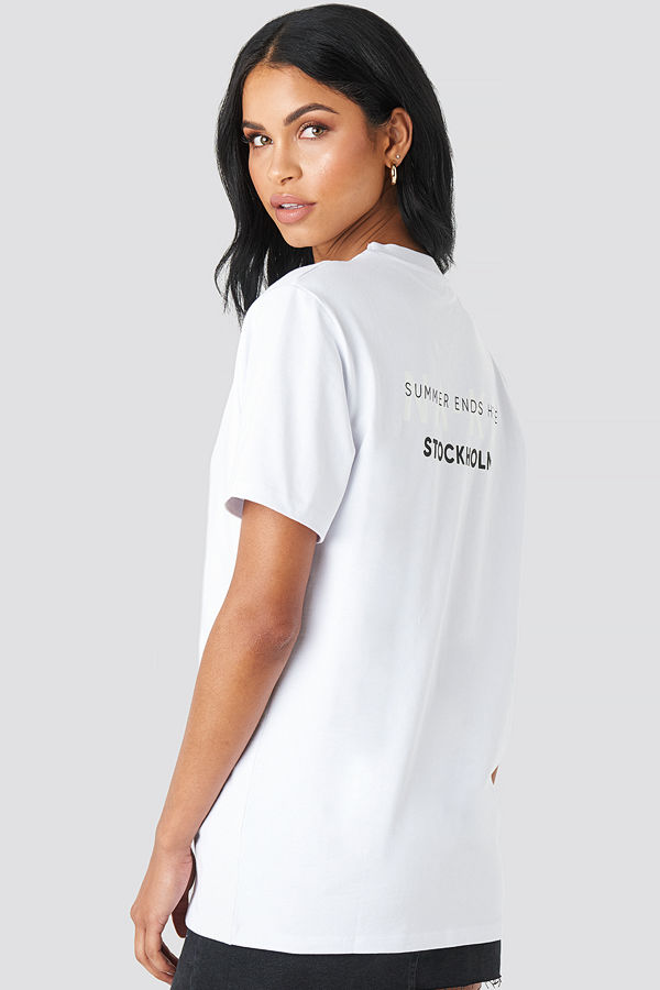 Summerburst x NA-KD Stockholm Tee vit