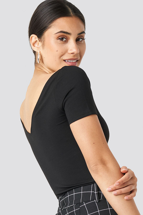 NA-KD Bodycon V-neck Top svart