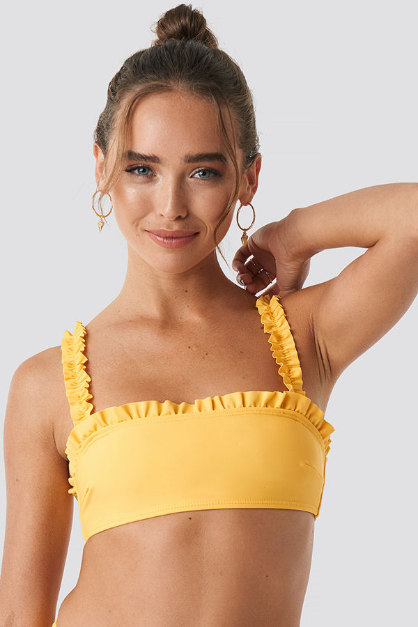 Hanna Weig x NA-KD Gathered Bikini Top gul