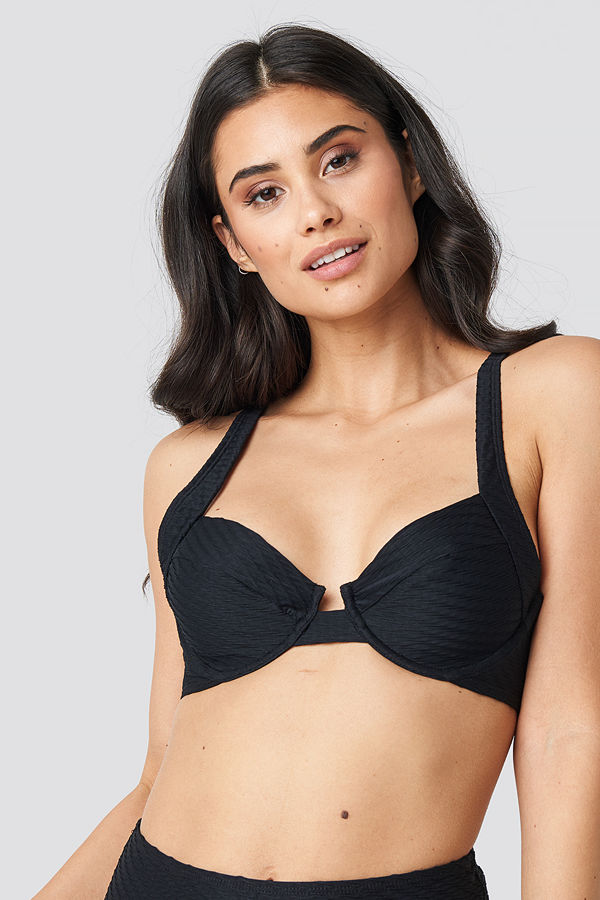 NA-KD Swimwear Structured Bridge Detail Bikini bra svart