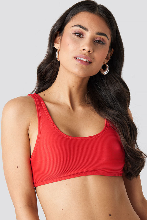 NA-KD Swimwear Ribbed Sporty Bikini Top röd