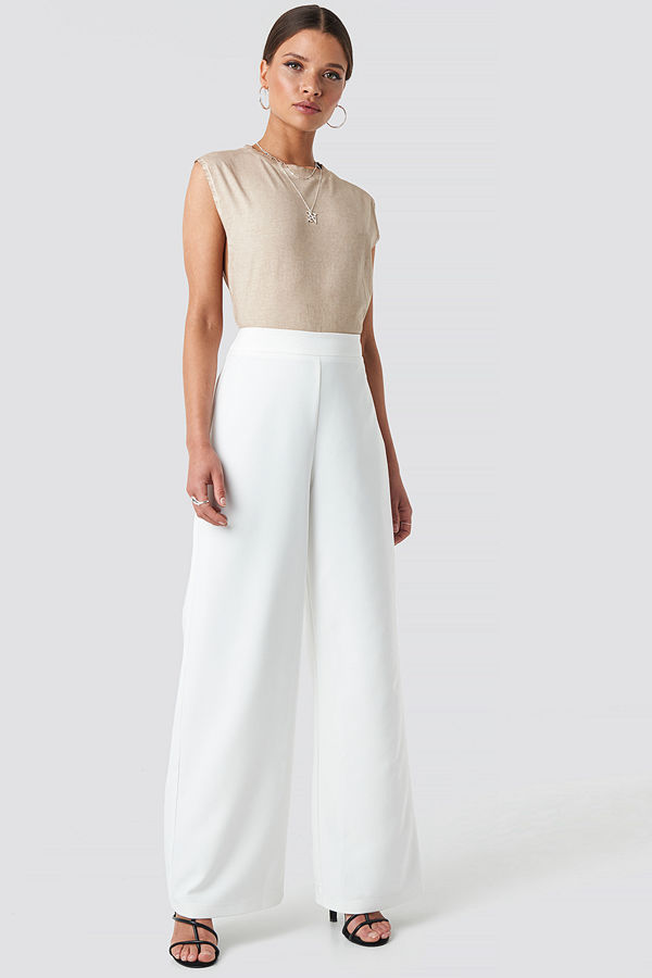 Nicci Hernestig x NA-KD vita byxor Wide Leg Pants vit