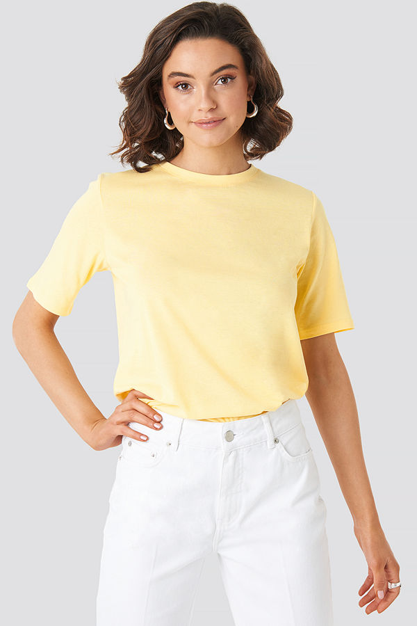NA-KD Basic High Round Neck Tee gul