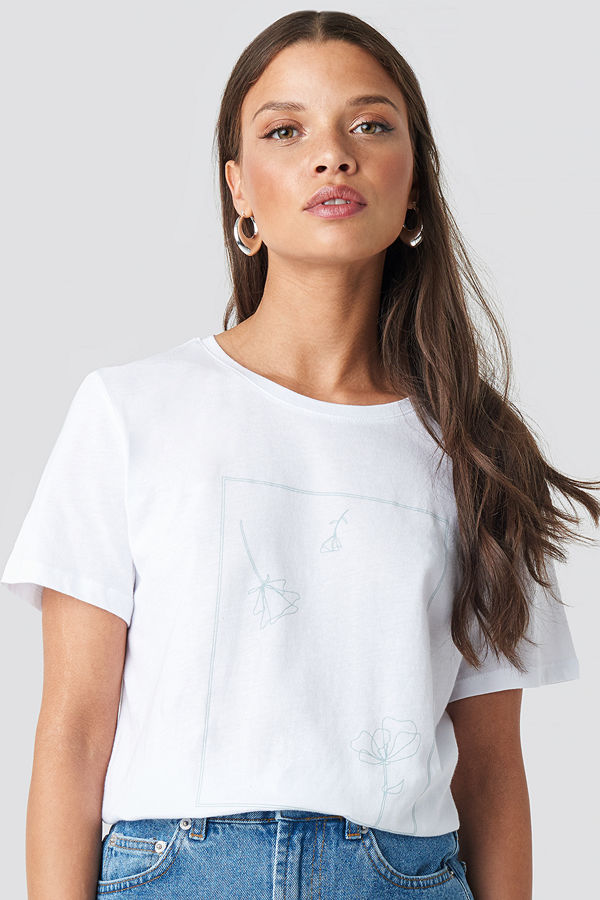 NA-KD Flower Print Tee vit