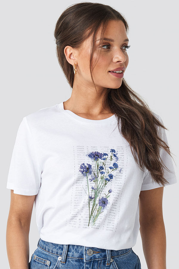 NA-KD Trend Purple Flower Printed Tee vit