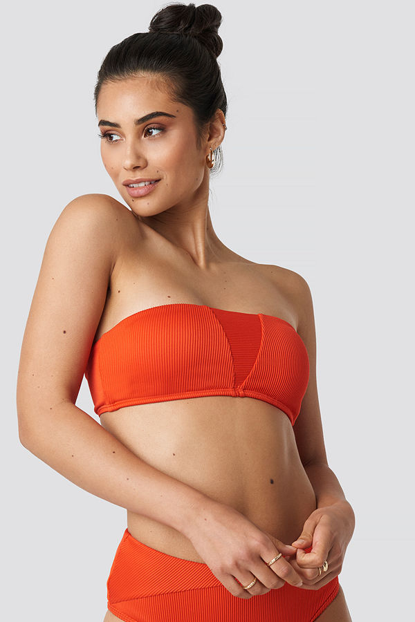Hannalicious x NA-KD Ribbed Bandeau Bikini Top röd