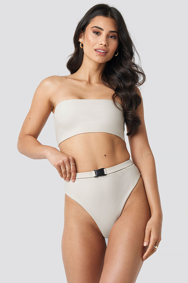 Hannalicious x NA-KD High Waisted Buckle Bikini Pantie beige