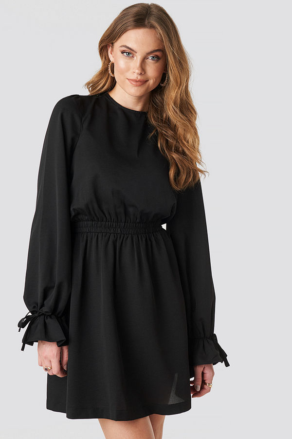 NA-KD Boho Open Back Flounce Detail Dress svart