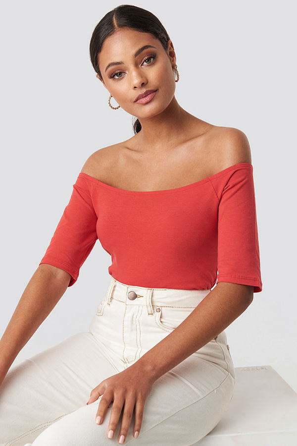 NA-KD Basic Short Sleeve Off Shoulder Top röd