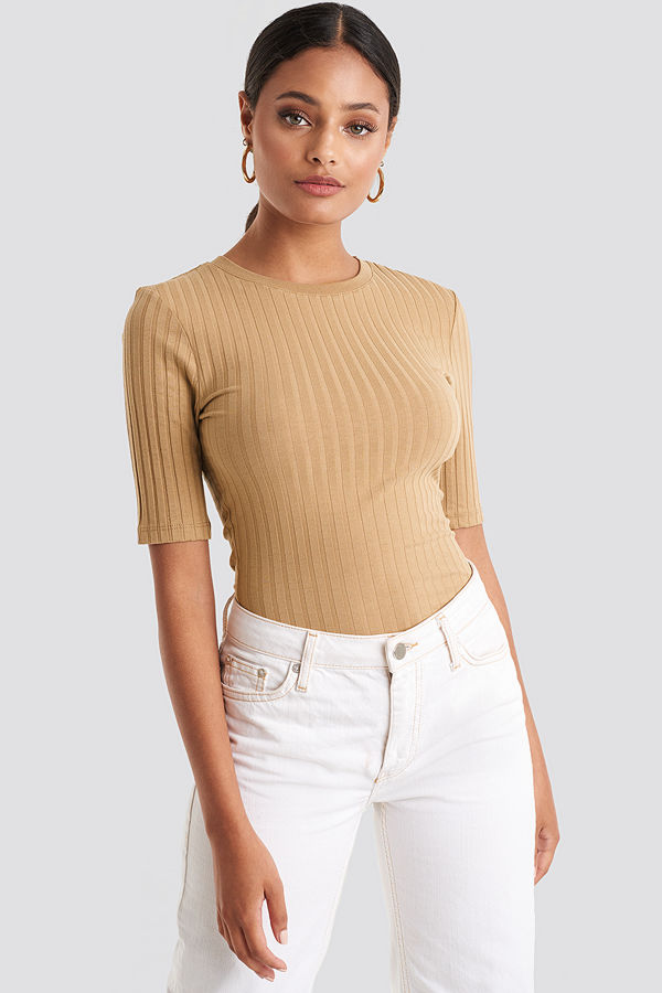 NA-KD Basic High Round Neck Ribbed Tee beige