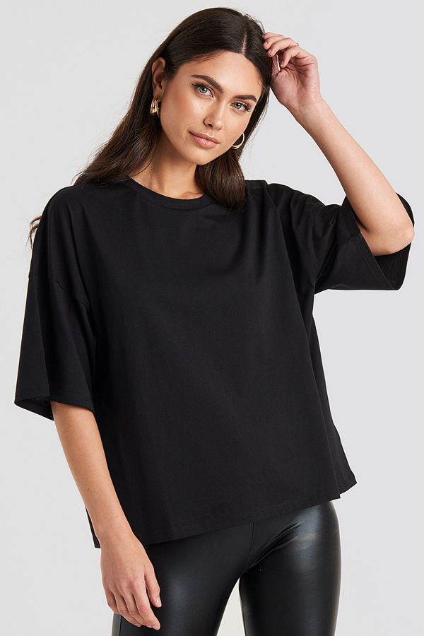 NA-KD Oversized Boxy T-shirt svart