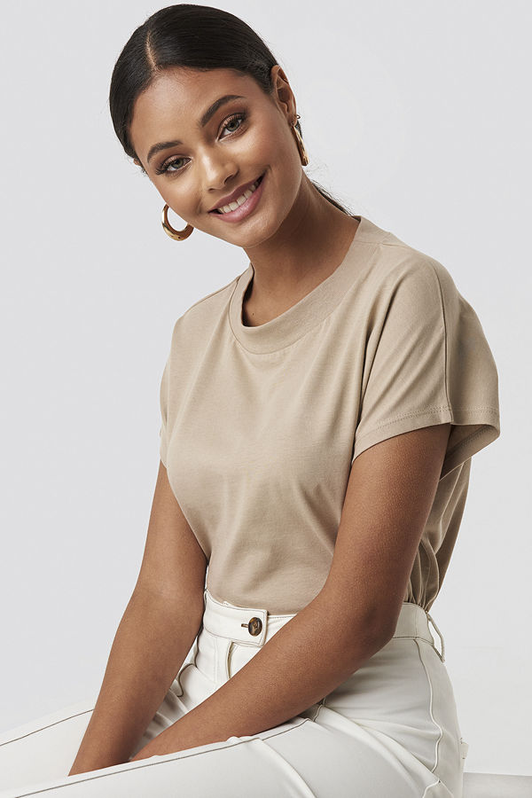 NA-KD Basic Round Neck Cap Sleeve T-Shirt beige