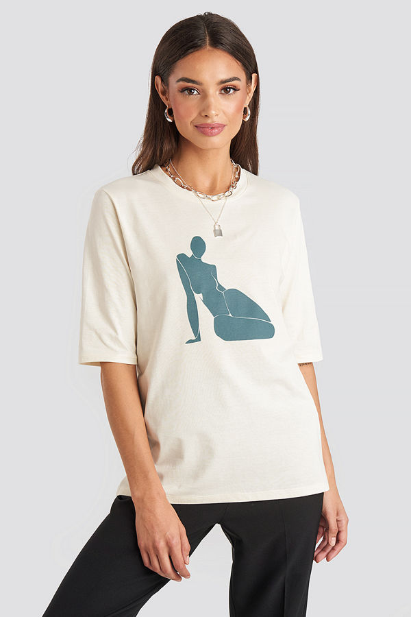 Josefine Simone x NA-KD Printed Body Tee vit