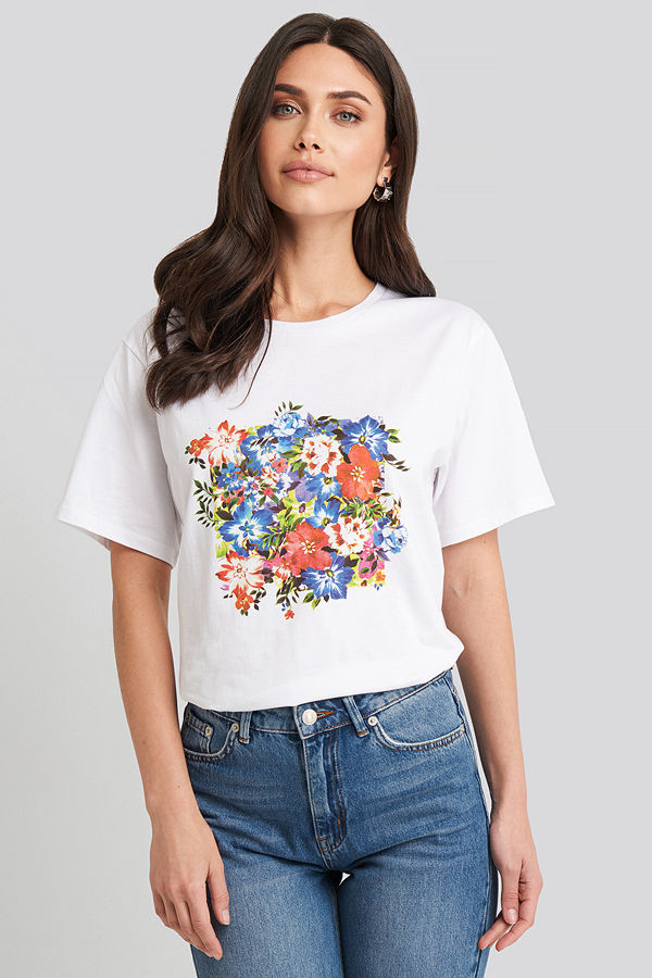 NA-KD Box Floral Oversized T-shirt vit