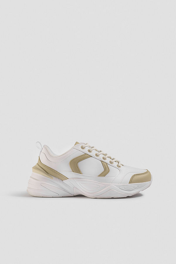 Emilie Briting x NA-KD Street Chunky Sneaker vit