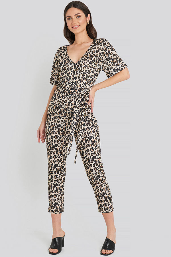 NA-KD Leo Jumpsuit beige /