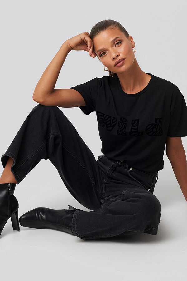 Trendyol Wild Printed Tee svart