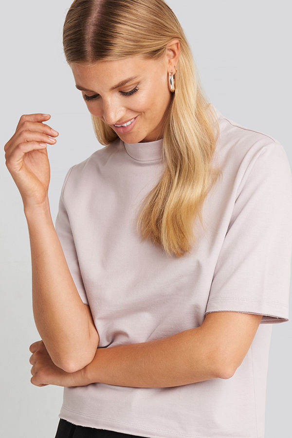 NA-KD Basic High Neck Short Sleeve T-shirt lila
