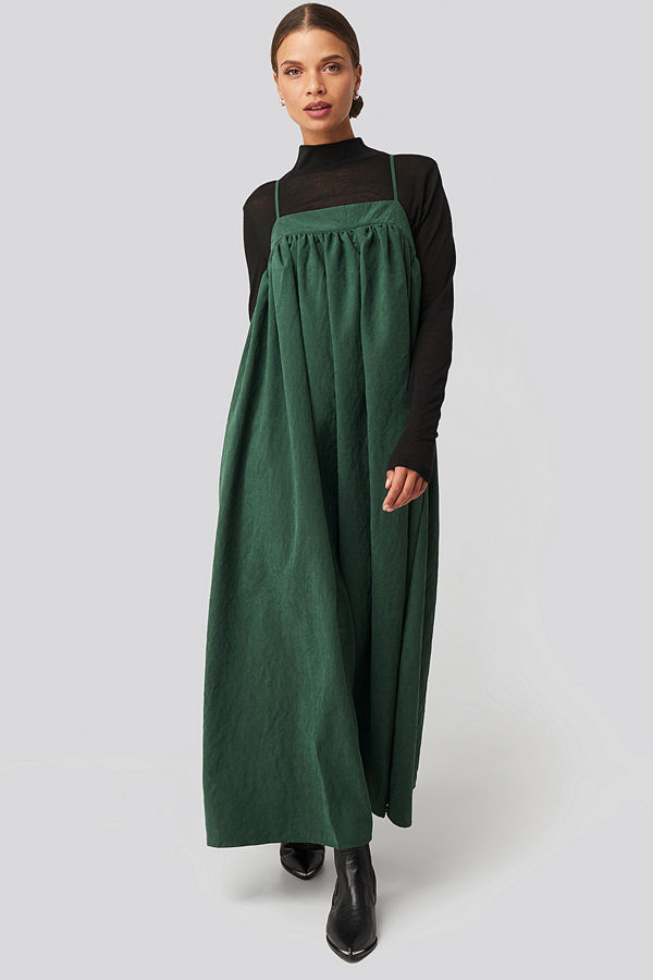 NA-KD Trend Thin Strap Volume Midi Dress grön