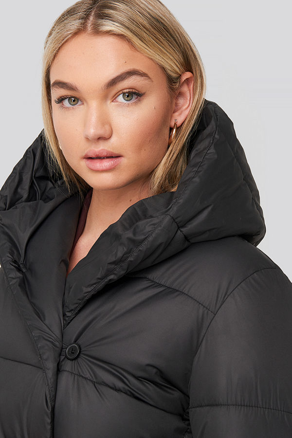 NA-KD Padded Hood Long Jacket svart