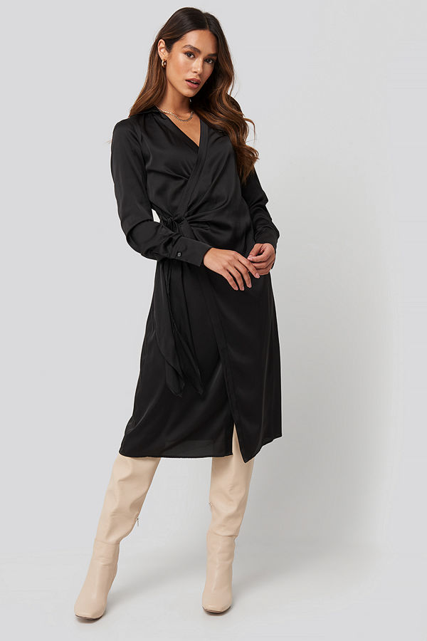 NA-KD Trend Side Tie Satin Midi Dress svart