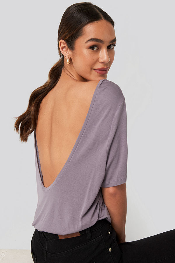 NA-KD Viscose Deep Back Tee lila