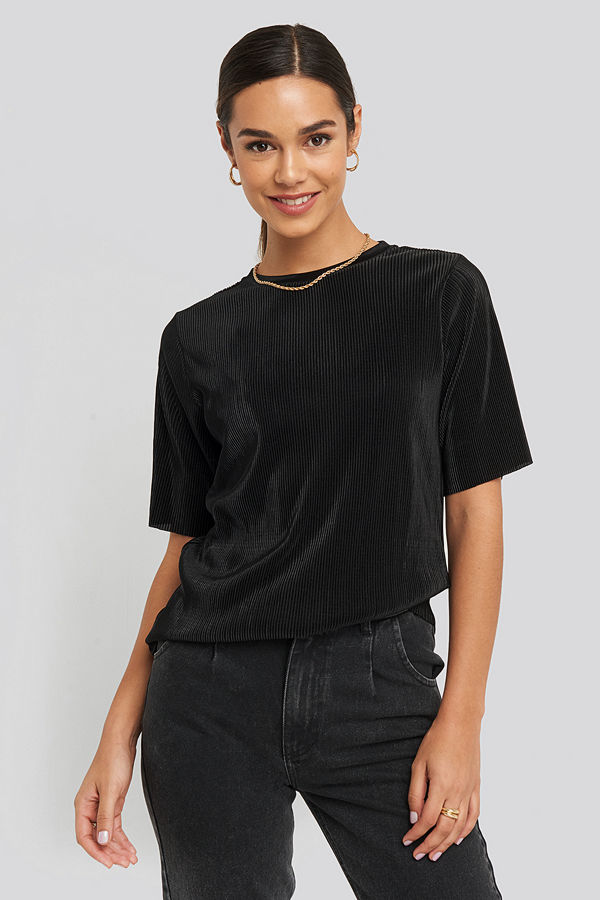 NA-KD Party Pleated Short Sleeve Top svart