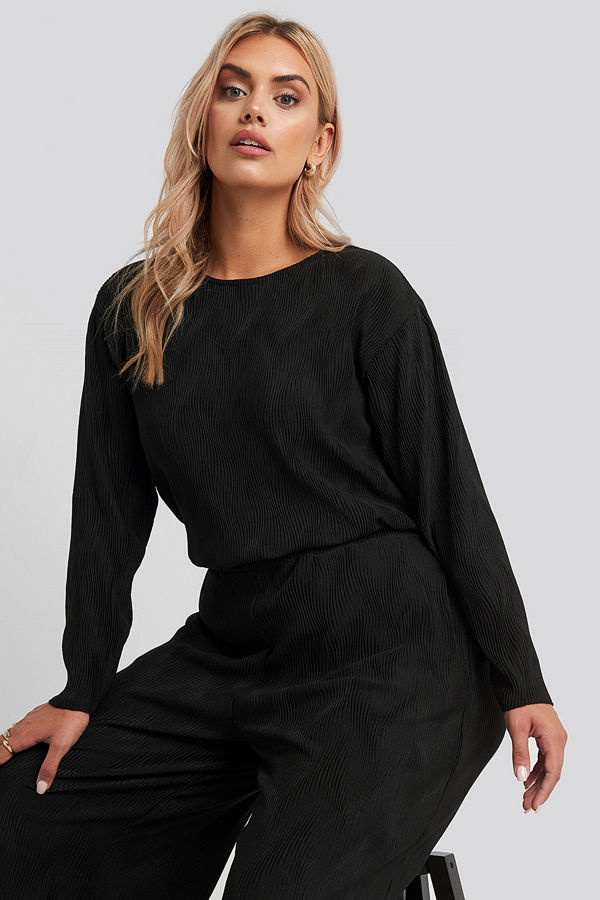 NA-KD Creased Effect Round Neck Top svart