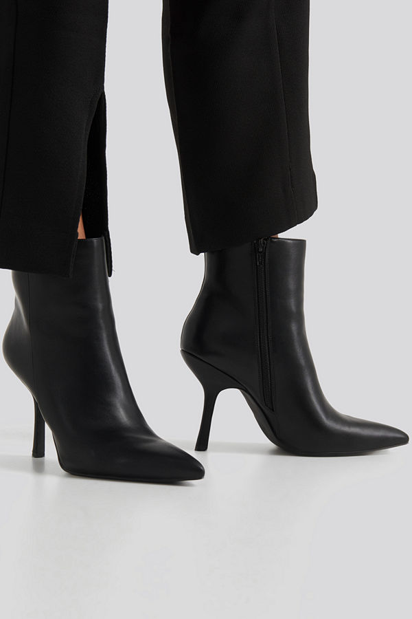 NA-KD Shoes Structured Pointy Boots svart