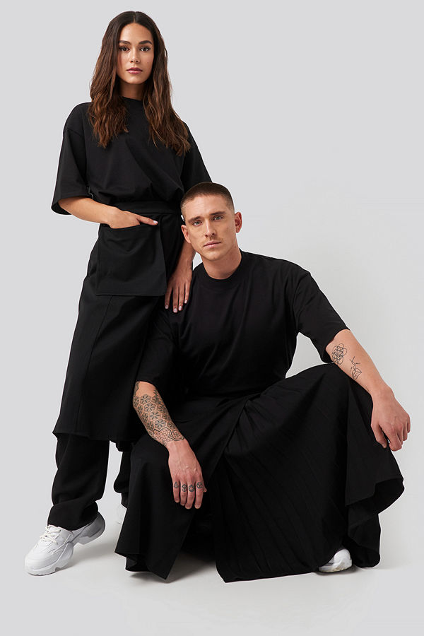 Danny Saucedo x NA-KD Pleated Asymmetric Pocket Skirt svart