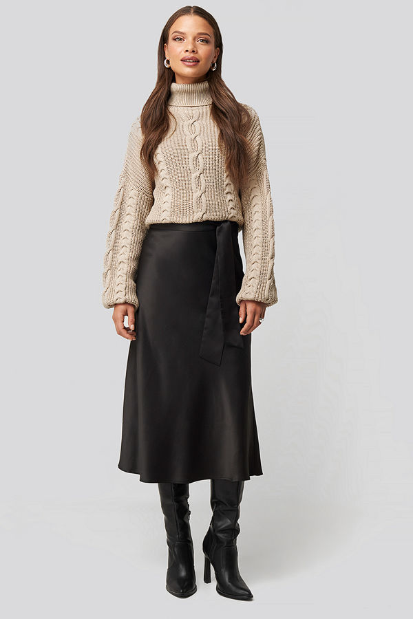 Nicci Hernestig x NA-KD Tie Waist Satin Skirt svart