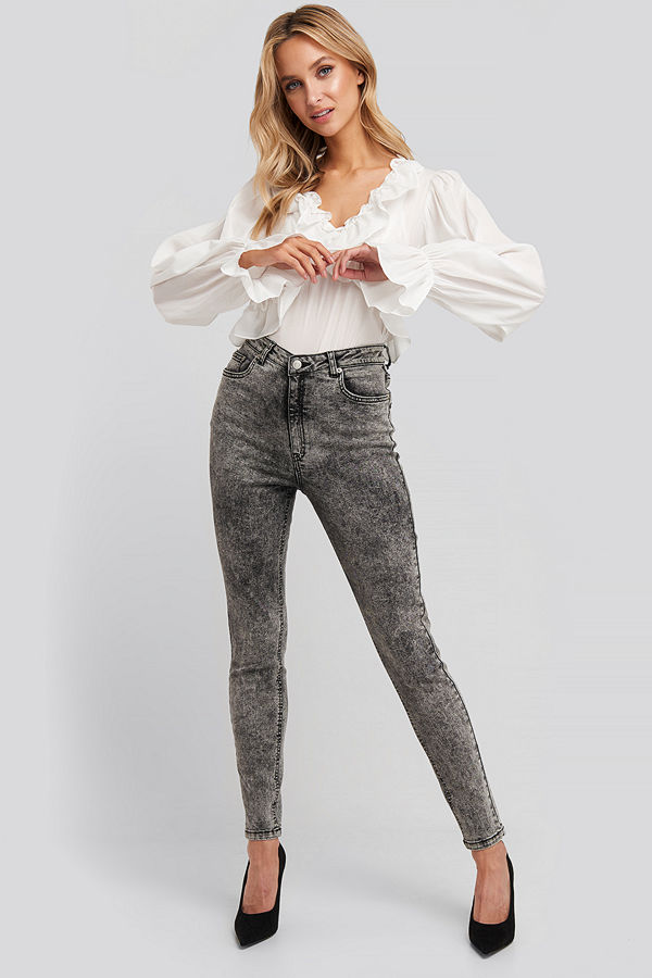 NA-KD Stentvättade Mom Jeans grå