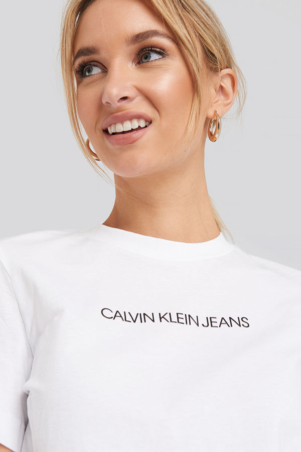Calvin Klein Shrunken Institutional Logo Tee vit